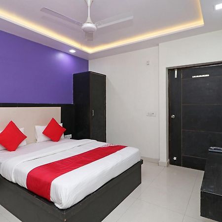 Oyo Hotel The Orient Tree آغْرا المظهر الخارجي الصورة